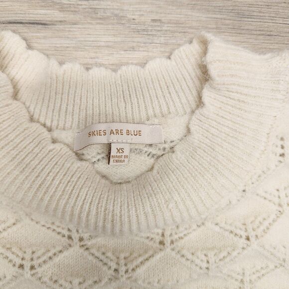 Skies Are Blue Womens Ivory Sweater Size XS Scalloped Pullover - Picture 6 of 9